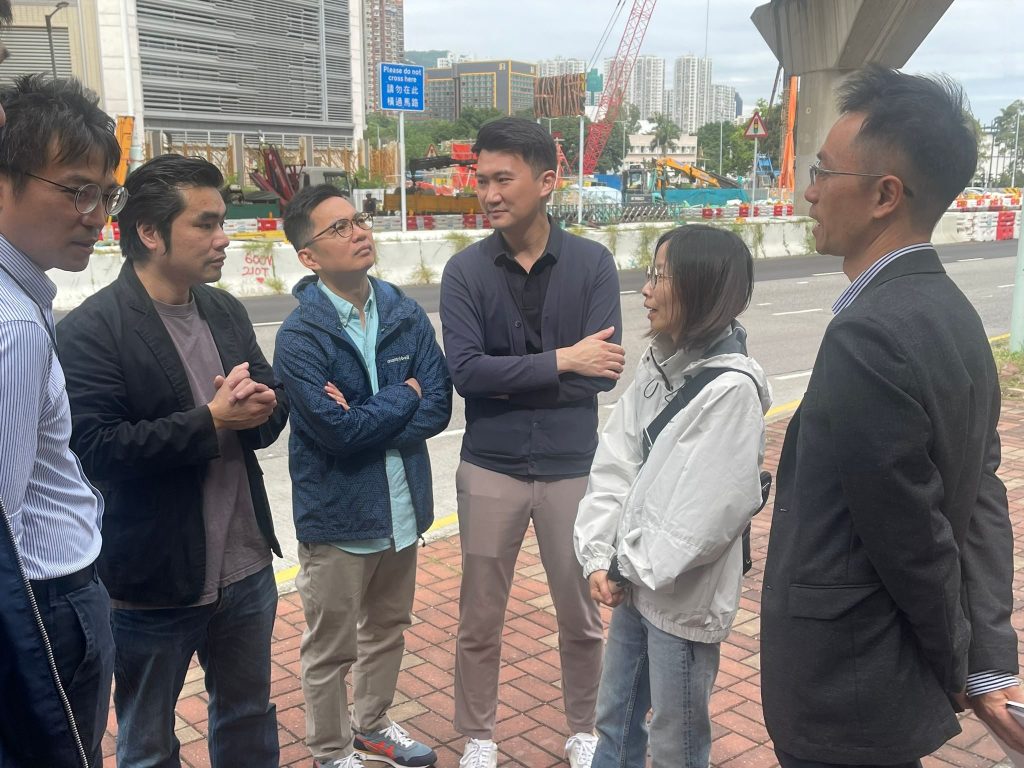 與沙田區議員及運輸署視察行人過路設施